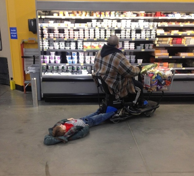 Only At Walmart (23 pics)