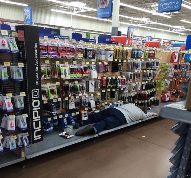 Only At Walmart (23 pics)