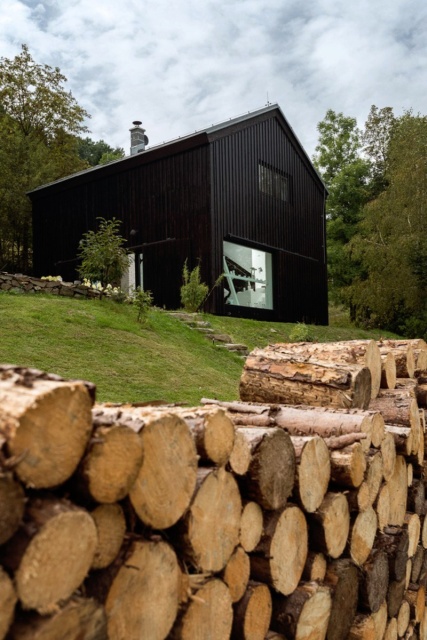 Black Houses (18 pics)