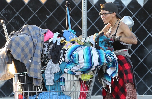 Former Baywatch Star Jeremy Jackson's Fitness Model Ex-wife Loni Willison Is Homeless And Doesn't Look Good (10 pics)