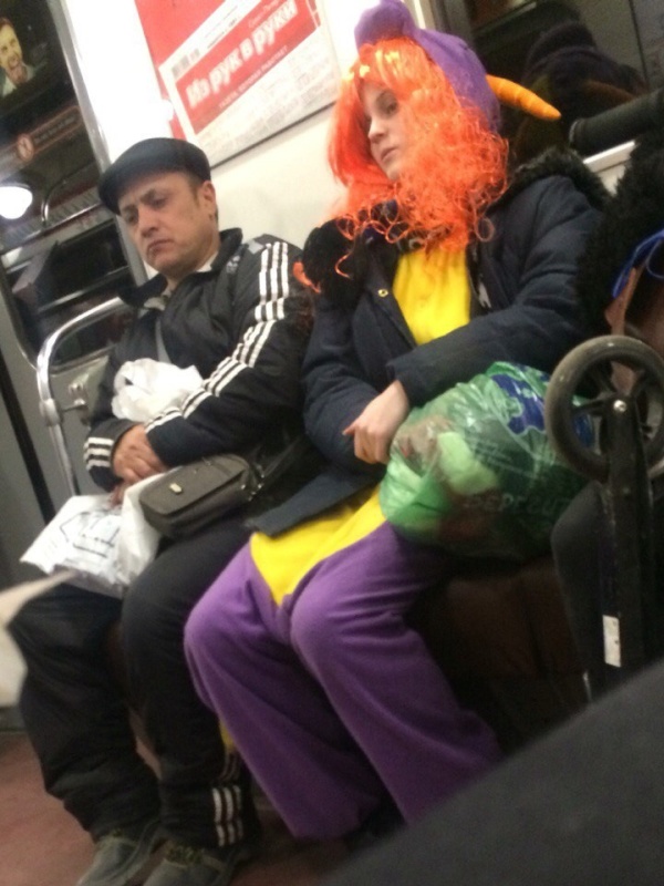 Russian Subway Fashion (34 pics)