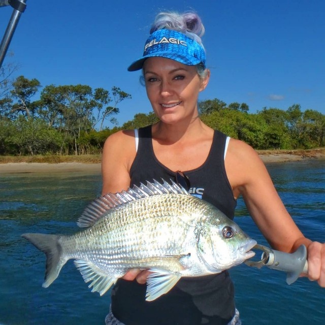 Cute Fisherwoman From Australia (19 pics)
