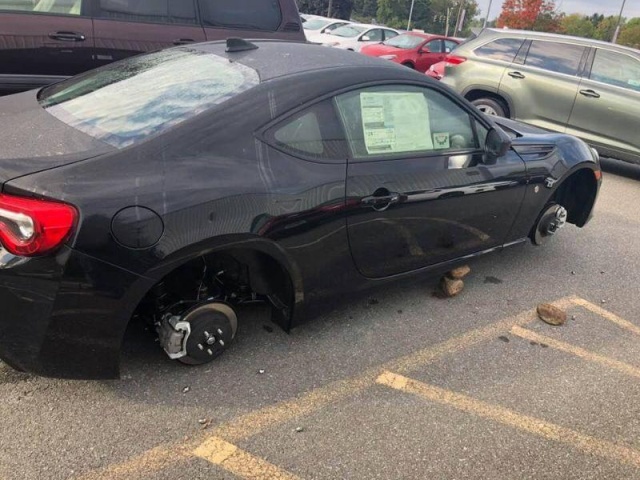 Wheels Were Stolen From Toyotas In The Parking Lot Of The Dealership (12 pics)