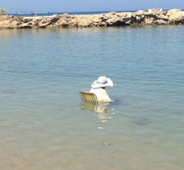 Sh*t Happens Even On Vacation (22 pics)