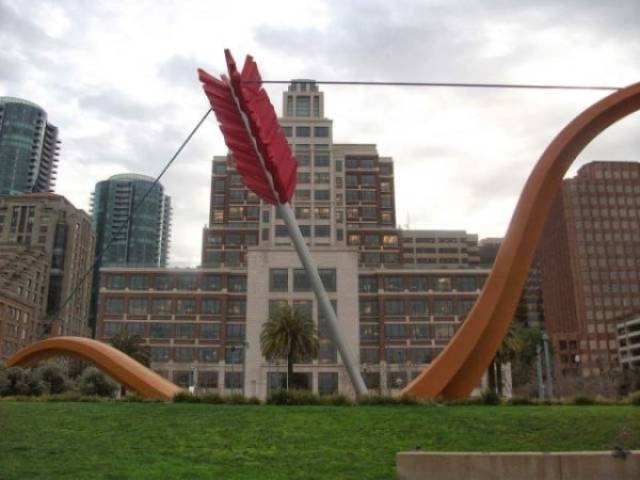 Giant Stuff (33 pics)