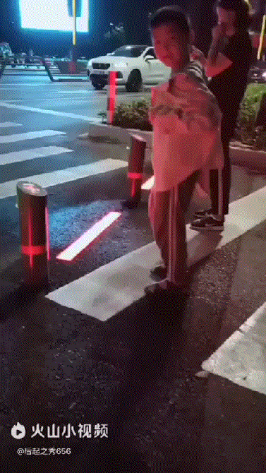 Acid Gifdump, October 09, 2018 (25 gifs)