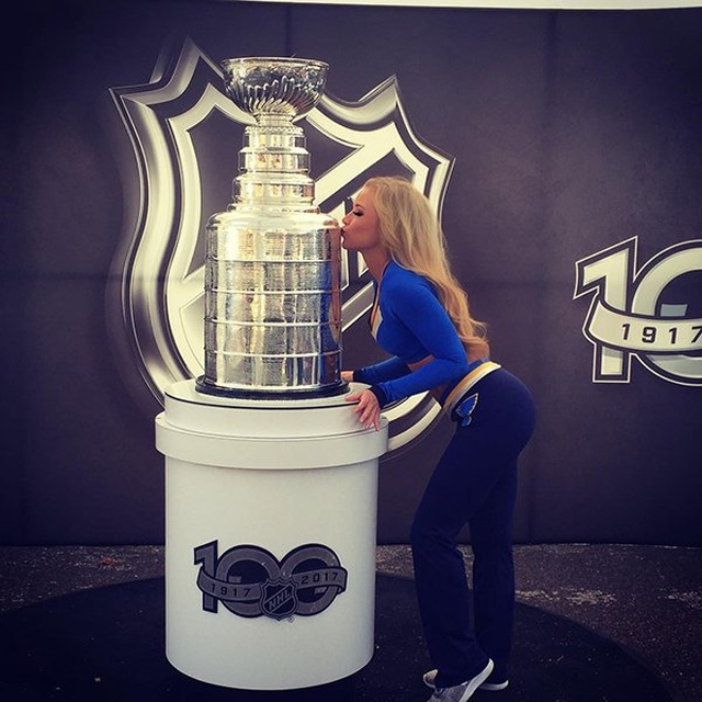 Hot Nhl Puck Bunnies 30 Pics