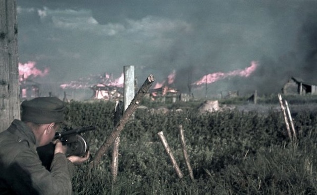 WWII Colorized Photos (32 pics)