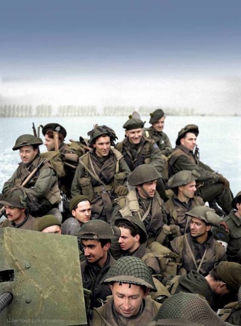 WWII Colorized Photos (32 pics)