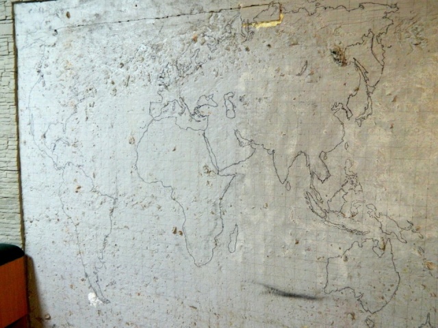 DIY World Map In A Garage (15 pics)