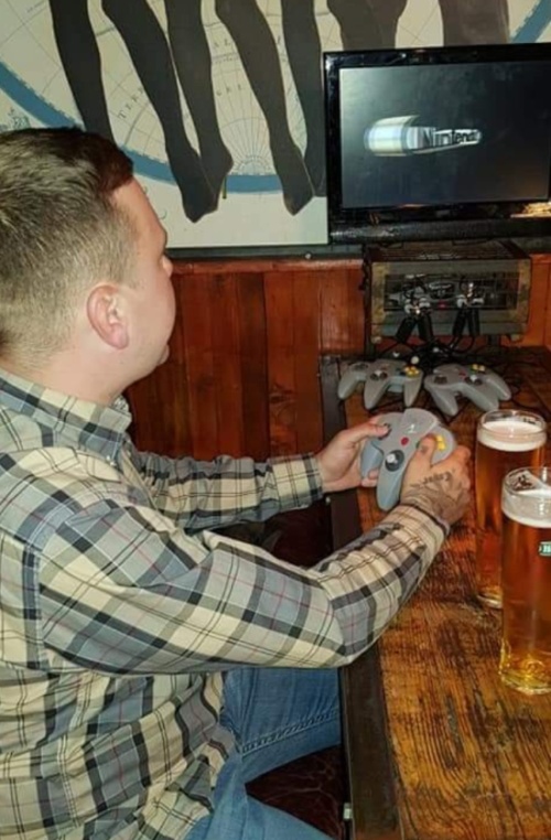Bar In Manchester, UK With N64s At Every Table (5 pics)