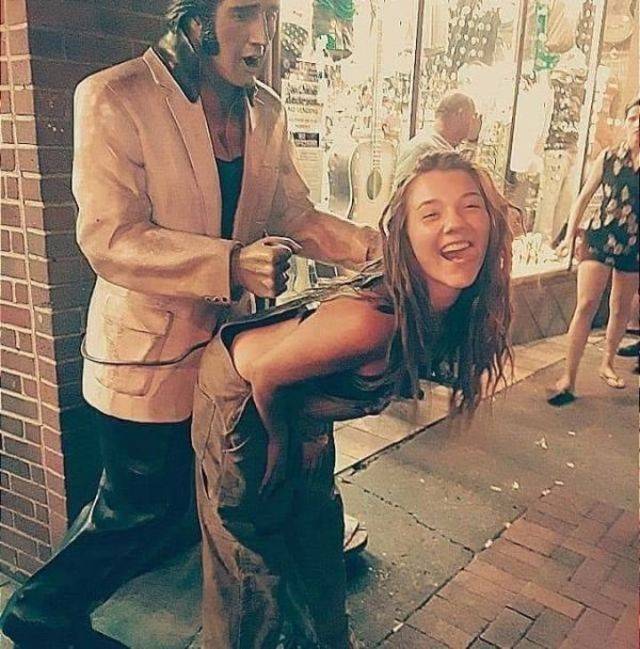 Pictures For Adults (30 pics)