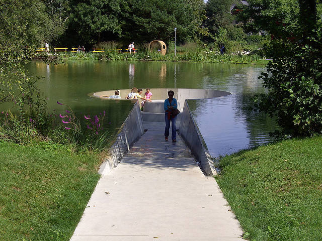 Amazing Urban Furniture (17 pics)