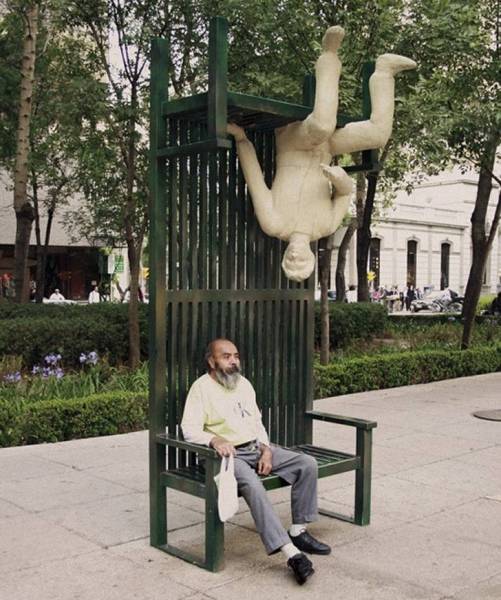 Amazing Urban Furniture (17 pics)