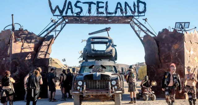 Wasteland Weekend For Mad Max Fans (29 pics)