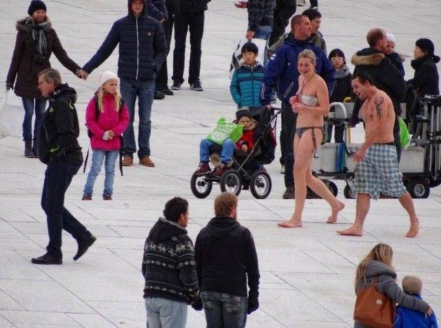 Acid Picdump (93 pics)