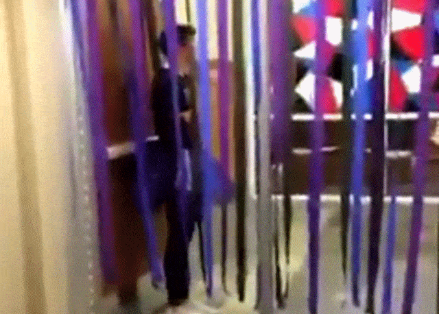 Acid Gifdump, October 18, 2018 (25 gifs)