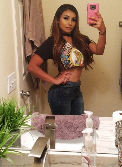 Hot Women (26 pics)