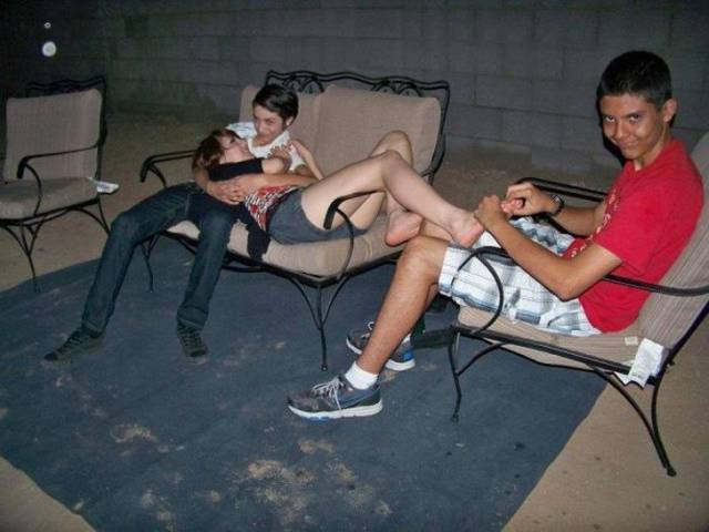 Welcome To The Friendzone (21 pics)