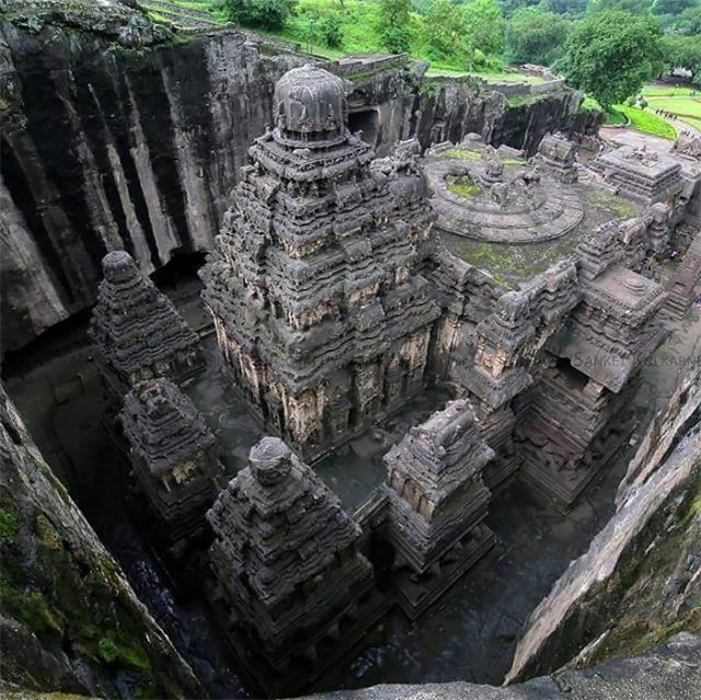 The 8th Century Temple That Was Carved Out Of One Rock (10 pics)