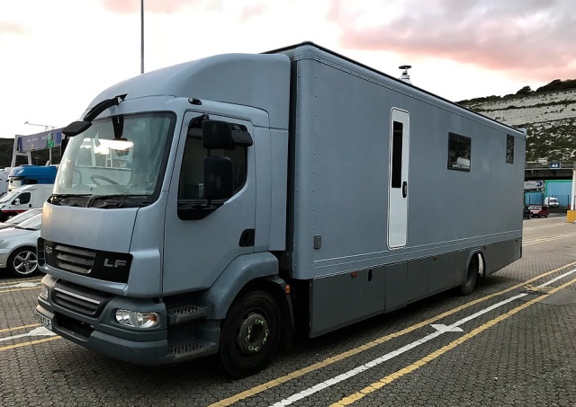 Motor Home Built Inside An Old Hovis Lorry (12 pics)