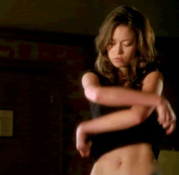 Famous Girls Stripping (13 gifs)