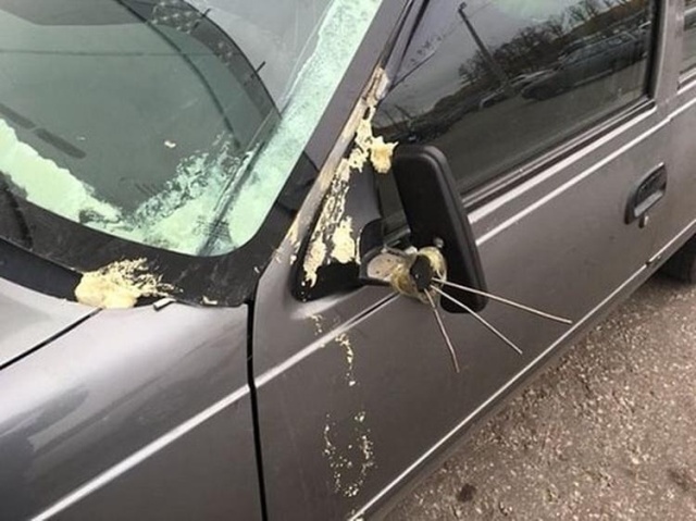 Car Repair In Russia (4 pics)
