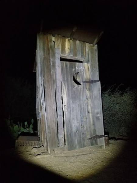 Unusual Toilets (28 pics)