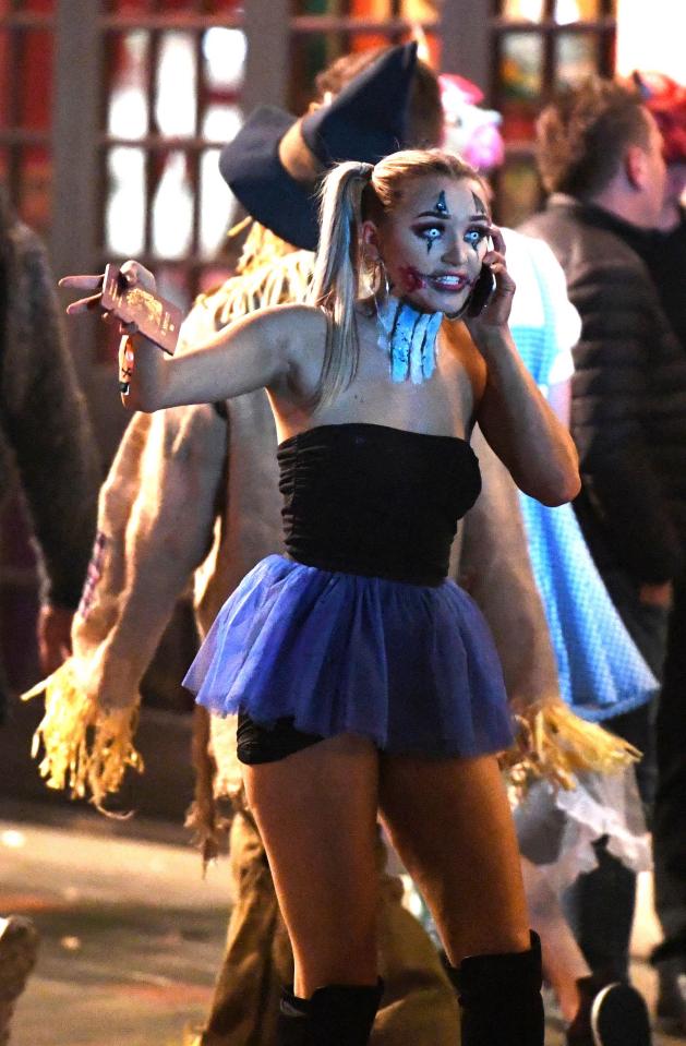 Halloween In Birmingham and Portsmouth (22 pics)