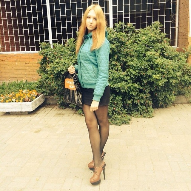 Girls On High Heels (50 pics)