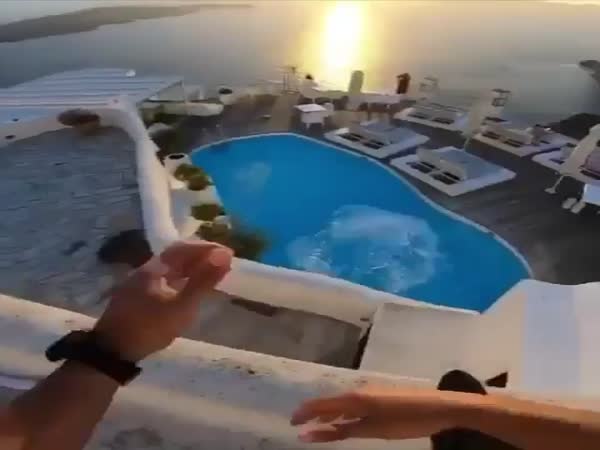 Crazy Way To Experience The Amazing Santorini