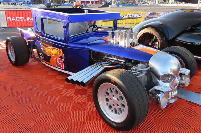 Awesome Cars From SEMA (32 pics)