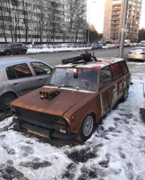 You Don't See Cars Like This Every Day (45 pics)