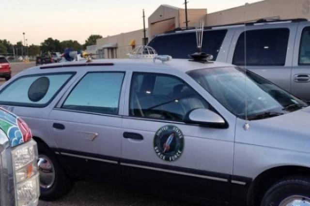 You Don't See Cars Like This Every Day (45 pics)