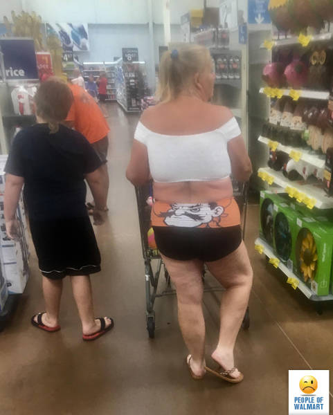 Welcome To Walmart (21 pics)