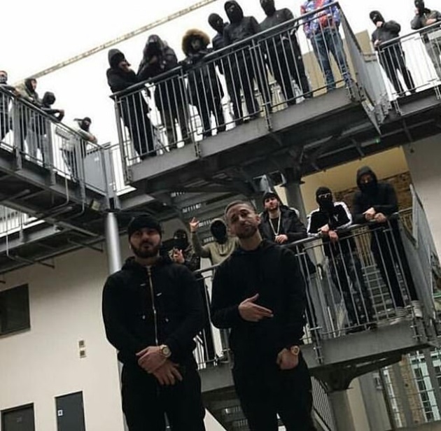 The Life Of Albanian Gang Members In London (17 pics)