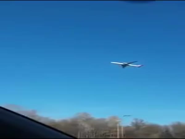 Can An Airplane Be Paused?