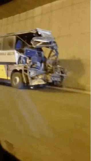 Buses As You Never Have Seen Them Before (35 pics)