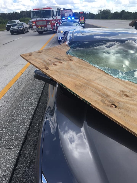 Florida Driver Is OK After This (2 pics)