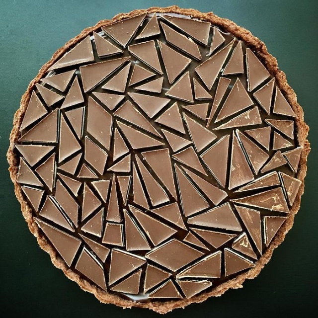 Pies With Amazing Designs (20 pics)