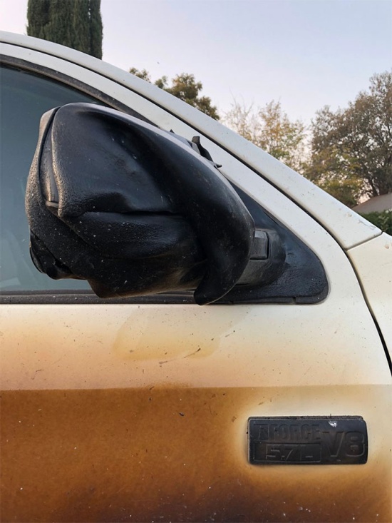 This Toyota Truck Helped A Nurse Save Lives In California Fire (6 pics)