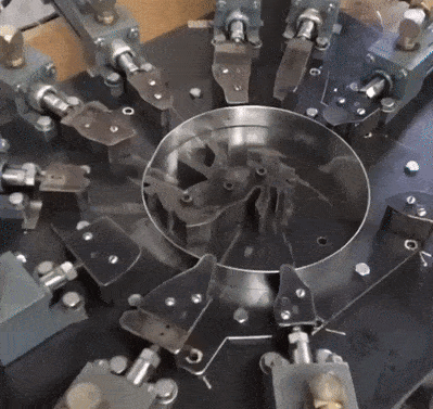 How Cookie Cutters Are Made (16 gifs)