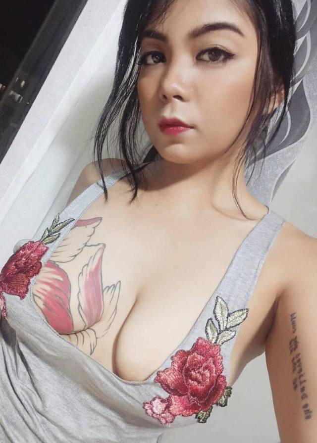 Hot Tattooed Girls (28 pics)