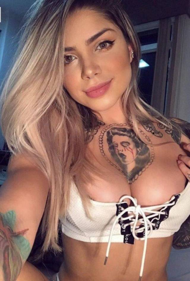 Hot Tattooed Girls (28 pics)