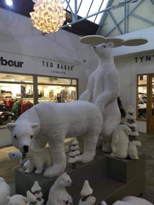Christmas In A Shopping Mall, The Isle of Man (4 pics)