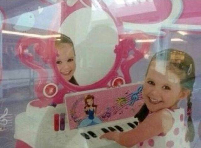 Kind Of Confusing (46 pics)