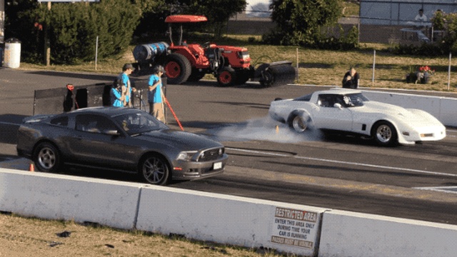 Old vs New Muscle Cars Battle (15 gifs)