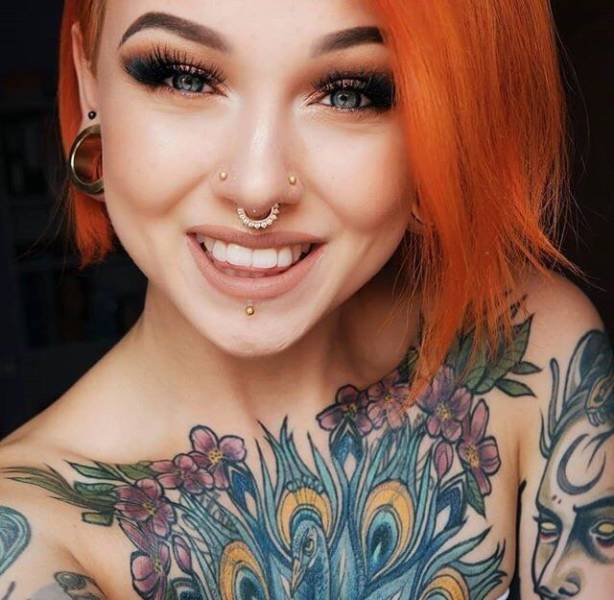 Girls Who Love Piercings And Tattoos 28 Pics-5871