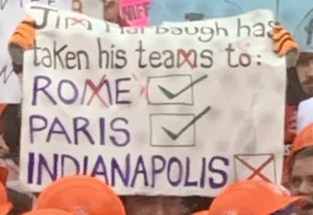 College Gameday Signs (16 pics)