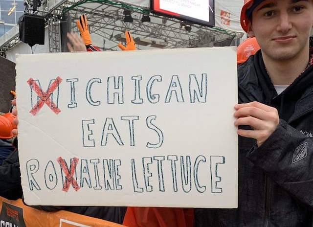 College Gameday Signs (16 pics)